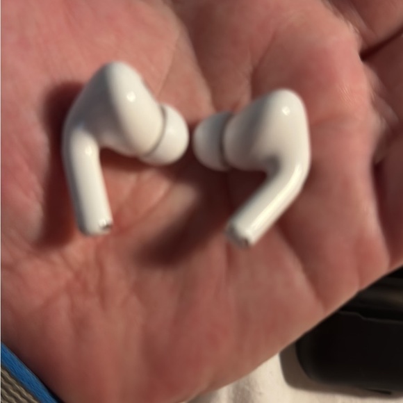 *****SOLD****apple Air Pods Pro 2nd generation - Picture 2 of 7